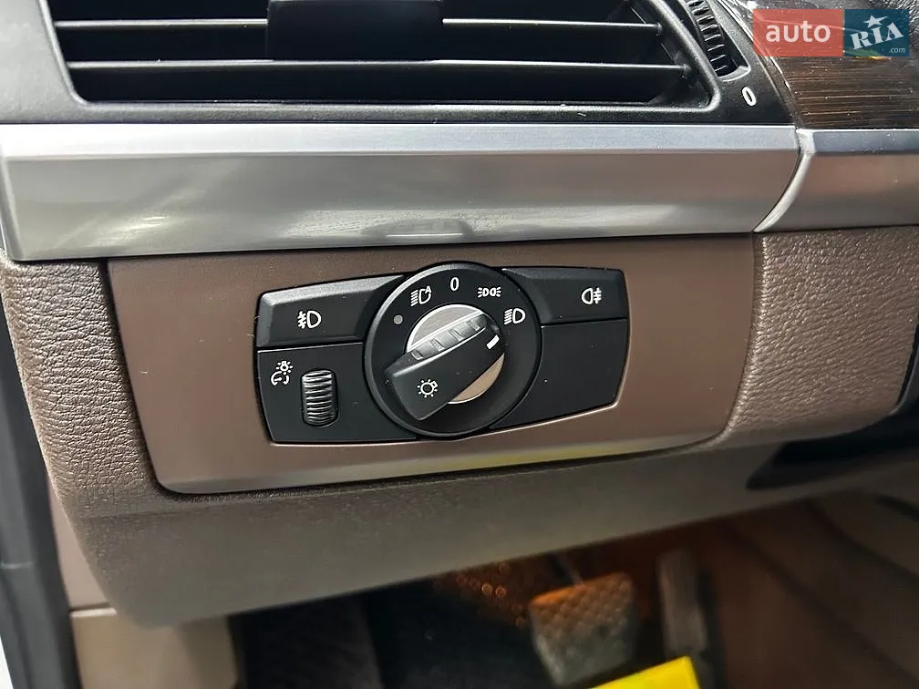 2011 BMW X5 - мініатюра 15