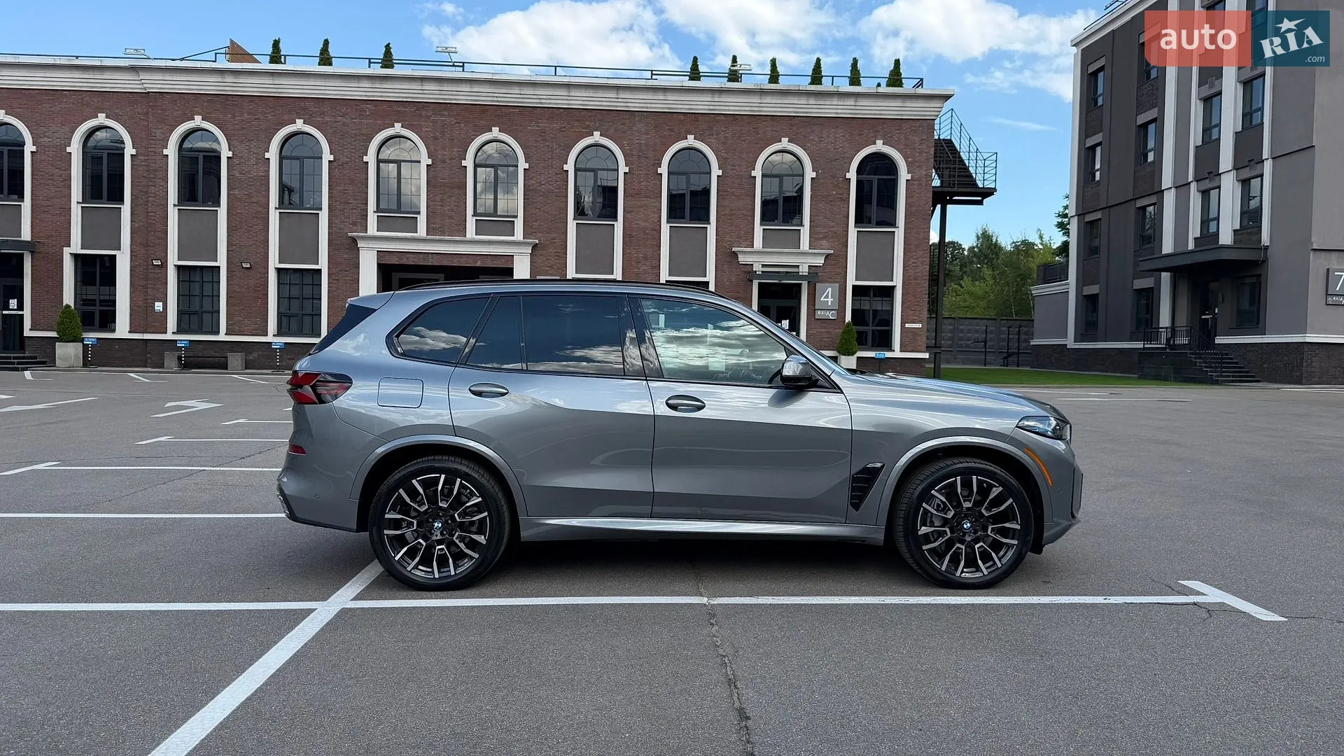 2025 BMW X5 - мініатюра 9