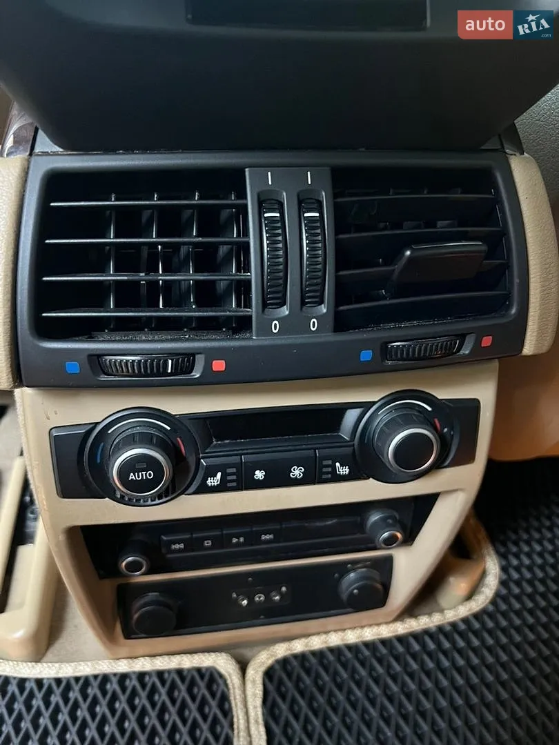 2010 BMW X5 - мініатюра 11
