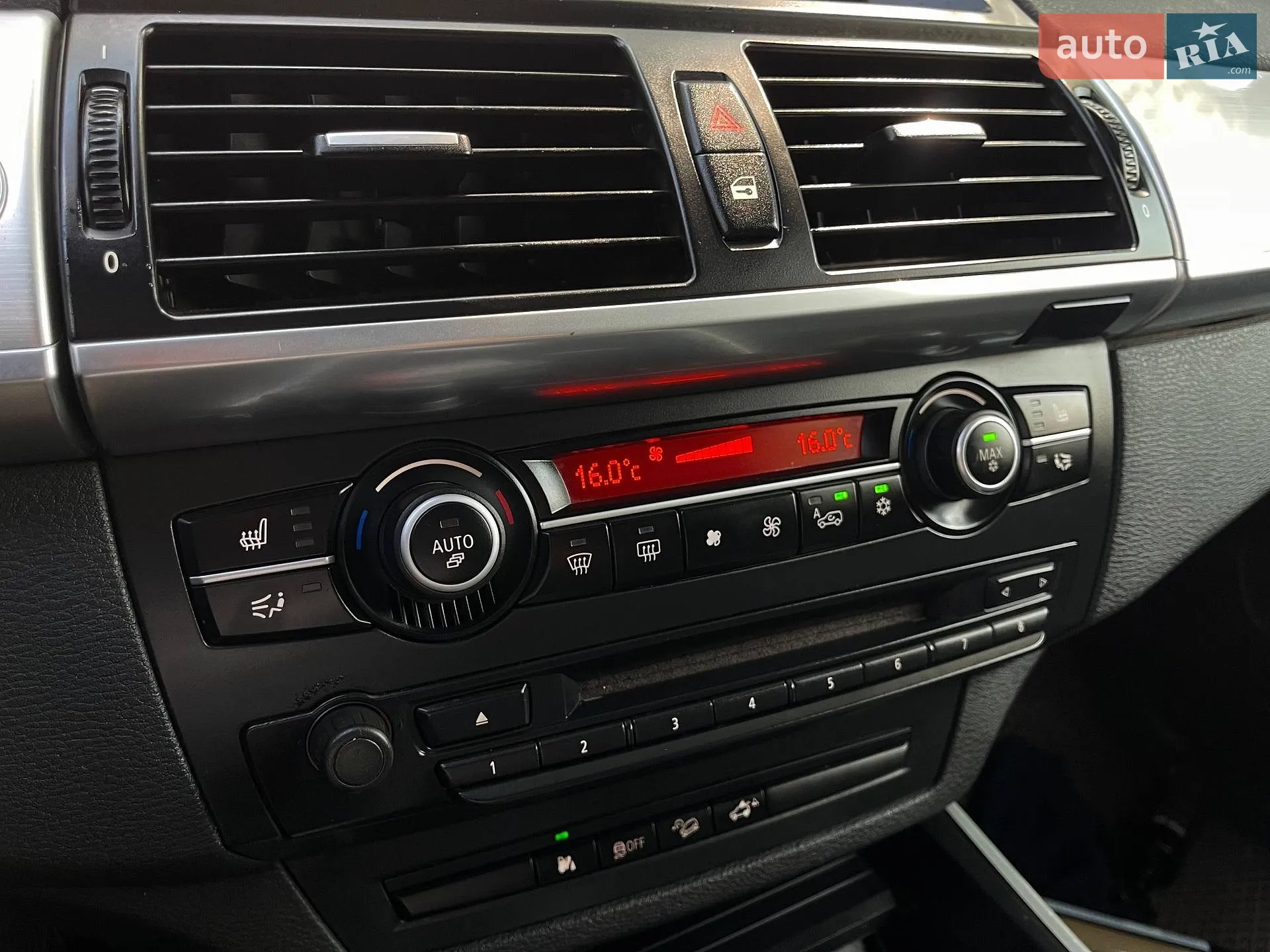 2010 BMW X5 - мініатюра 38