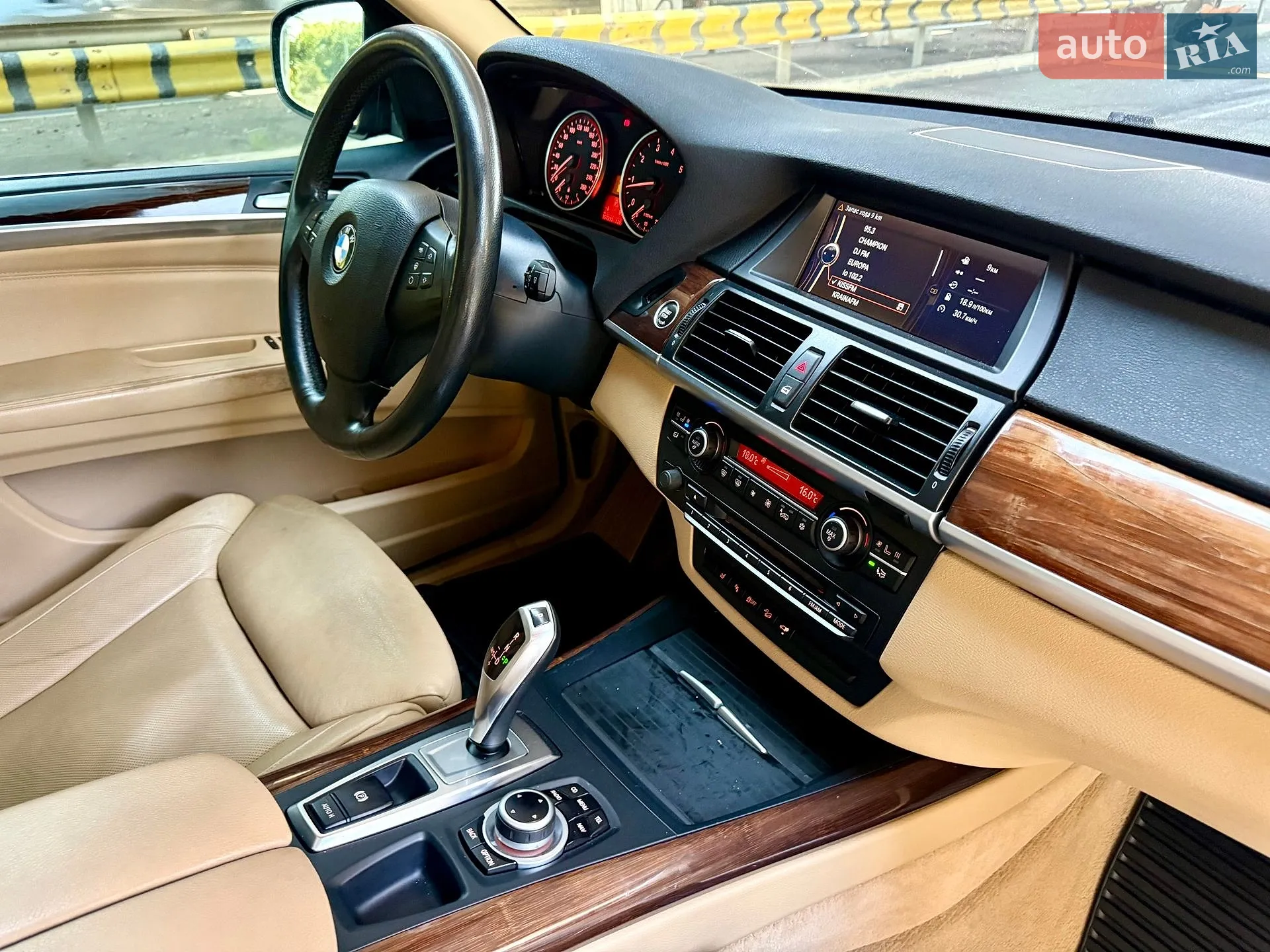 2010 BMW X5 - мініатюра 71