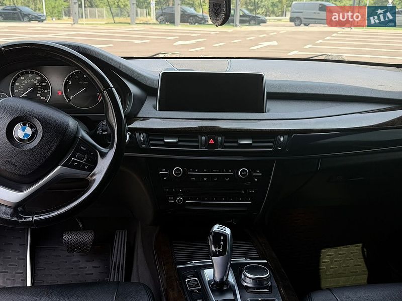 Внедорожник / Кроссовер BMW X5 2016 в Киеве