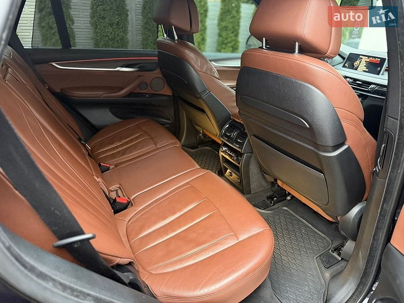 Внедорожник / Кроссовер BMW X5 2015 в Ровно