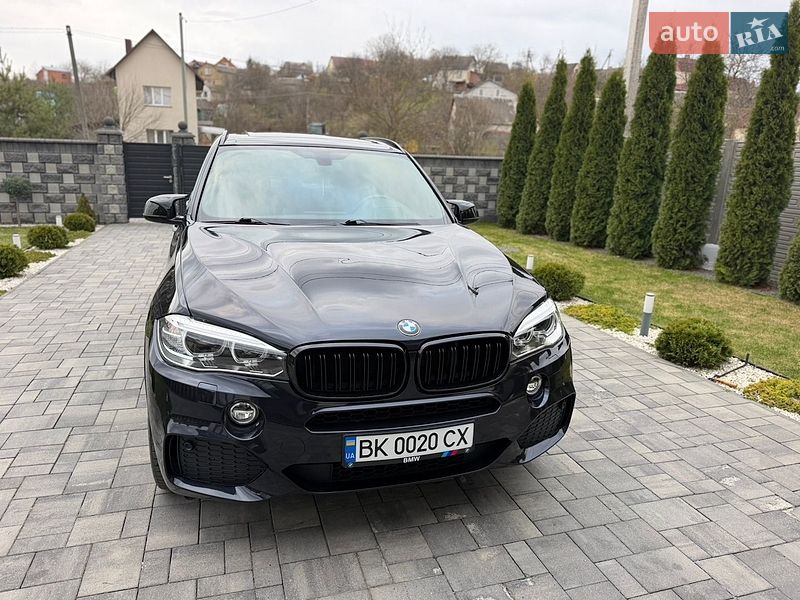 Внедорожник / Кроссовер BMW X5 2015 в Ровно