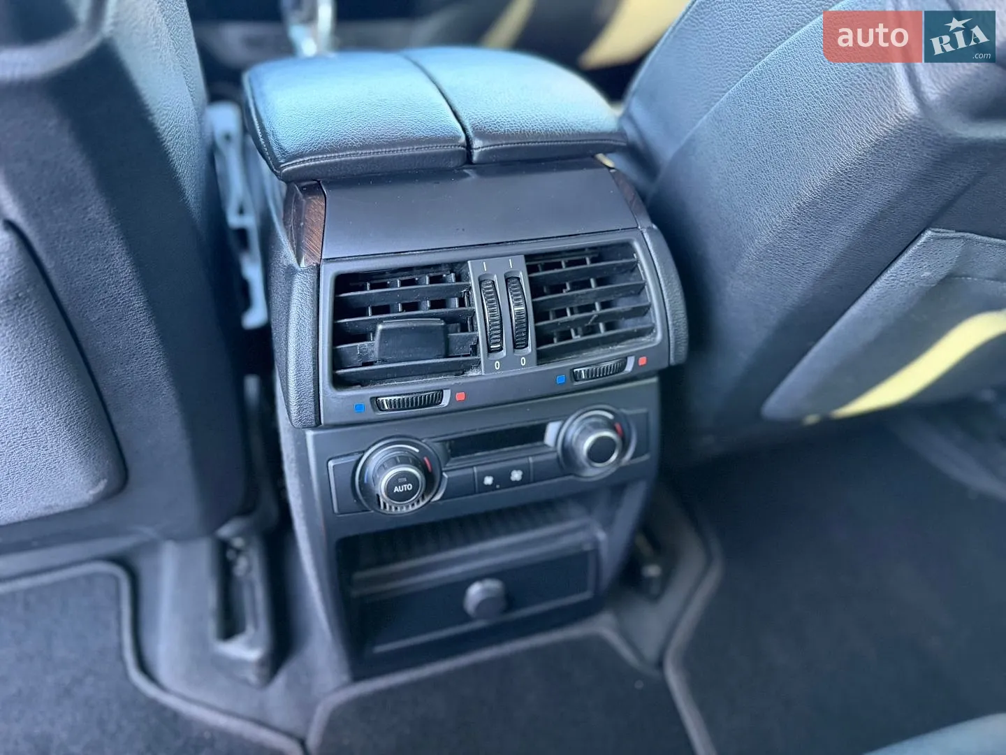 2010 BMW X5 - мініатюра 20