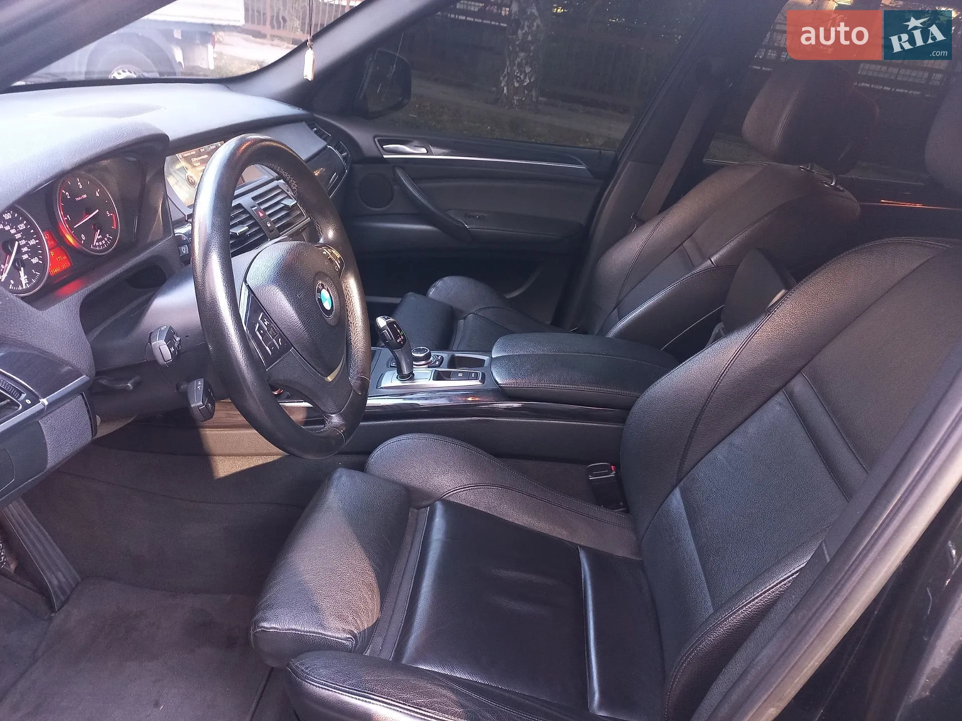 2010 BMW X5 - мініатюра 28