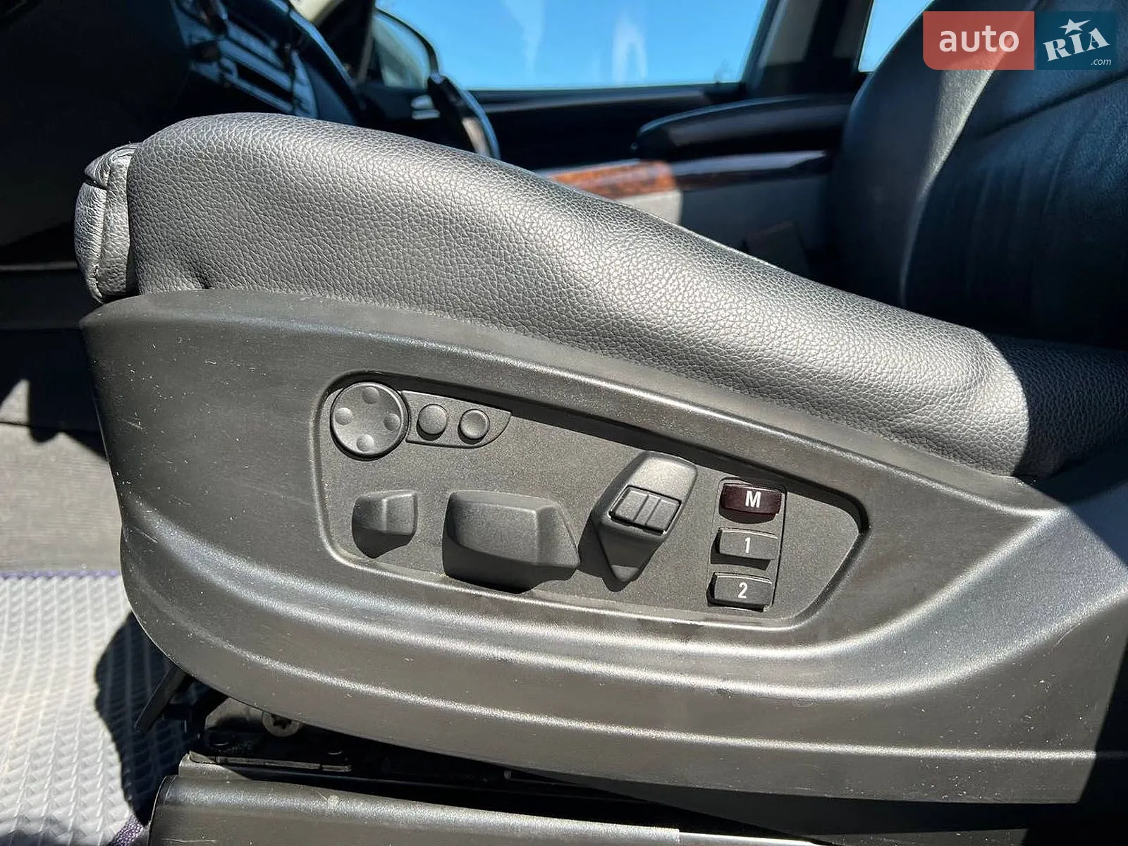 2010 BMW X5 - мініатюра 22