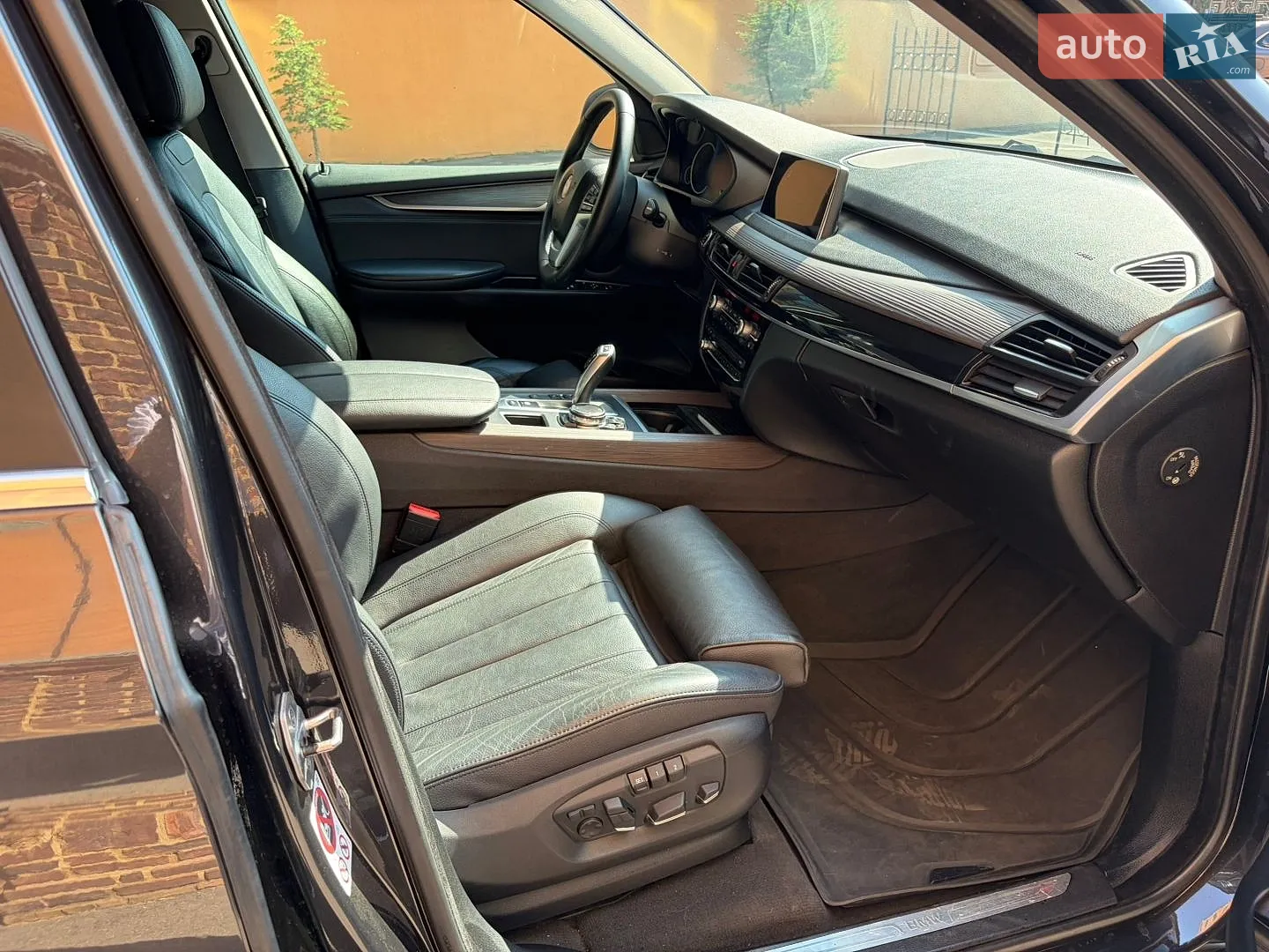 2016 BMW X5 - мініатюра 26
