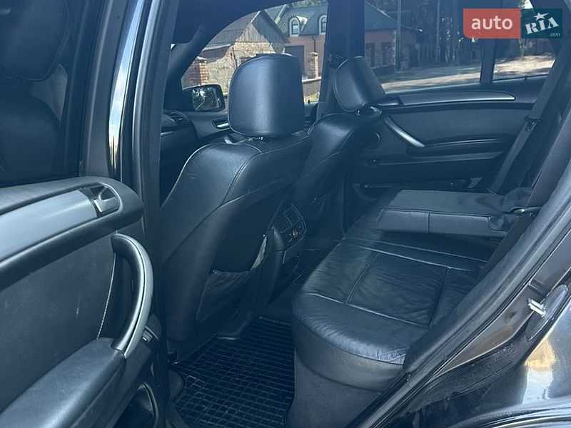 Внедорожник / Кроссовер BMW X5 2005 в Волочиске