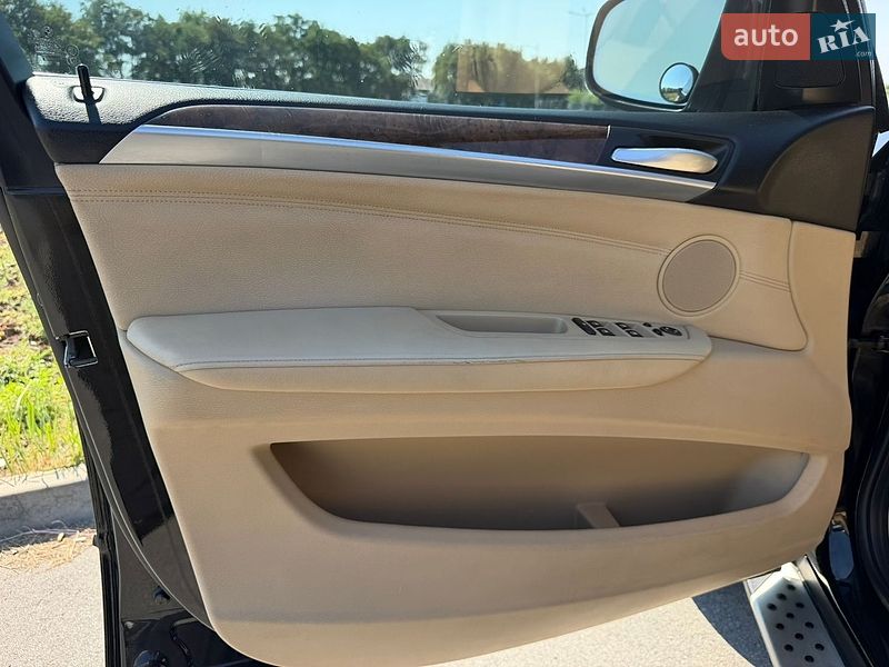Внедорожник / Кроссовер BMW X5 2012 в Днепре