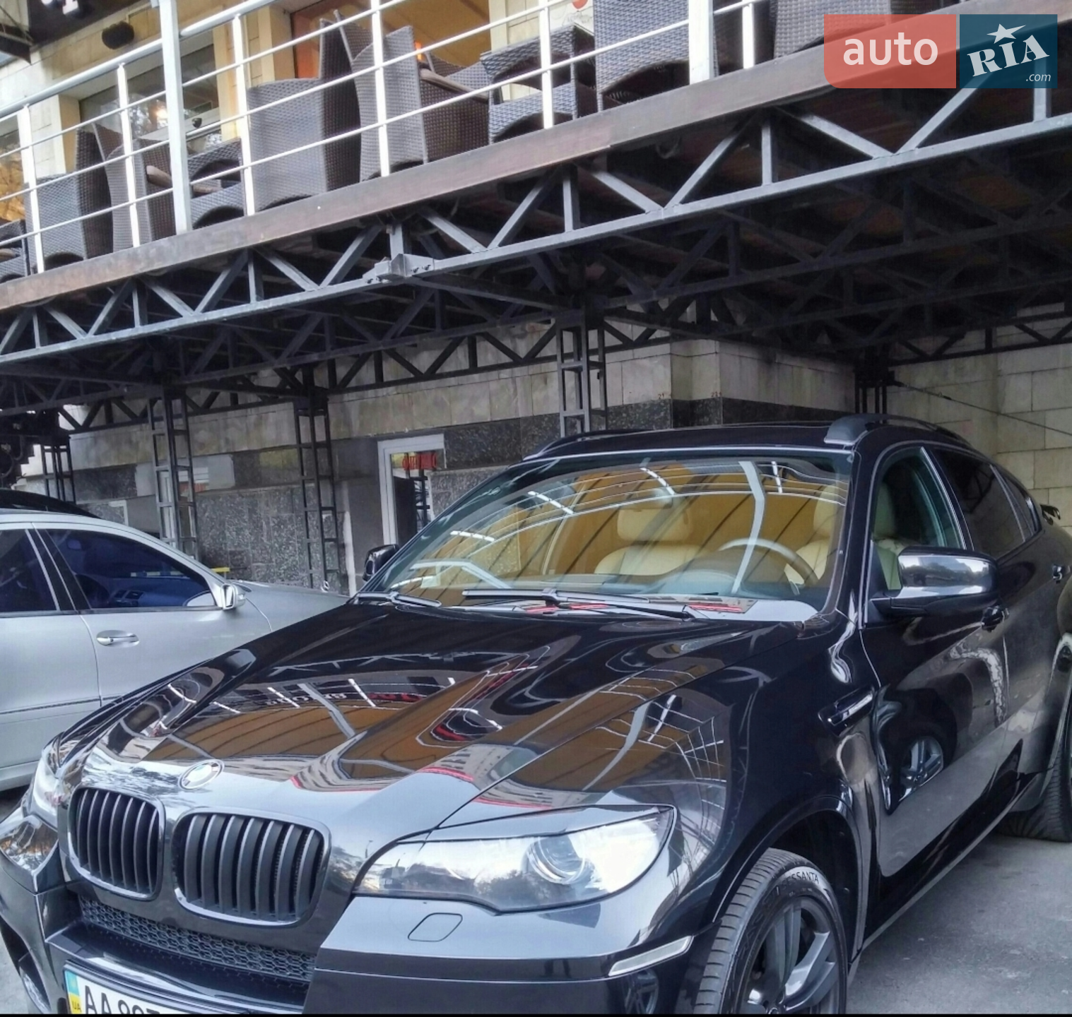 2010 BMW X6 M - мініатюра 3