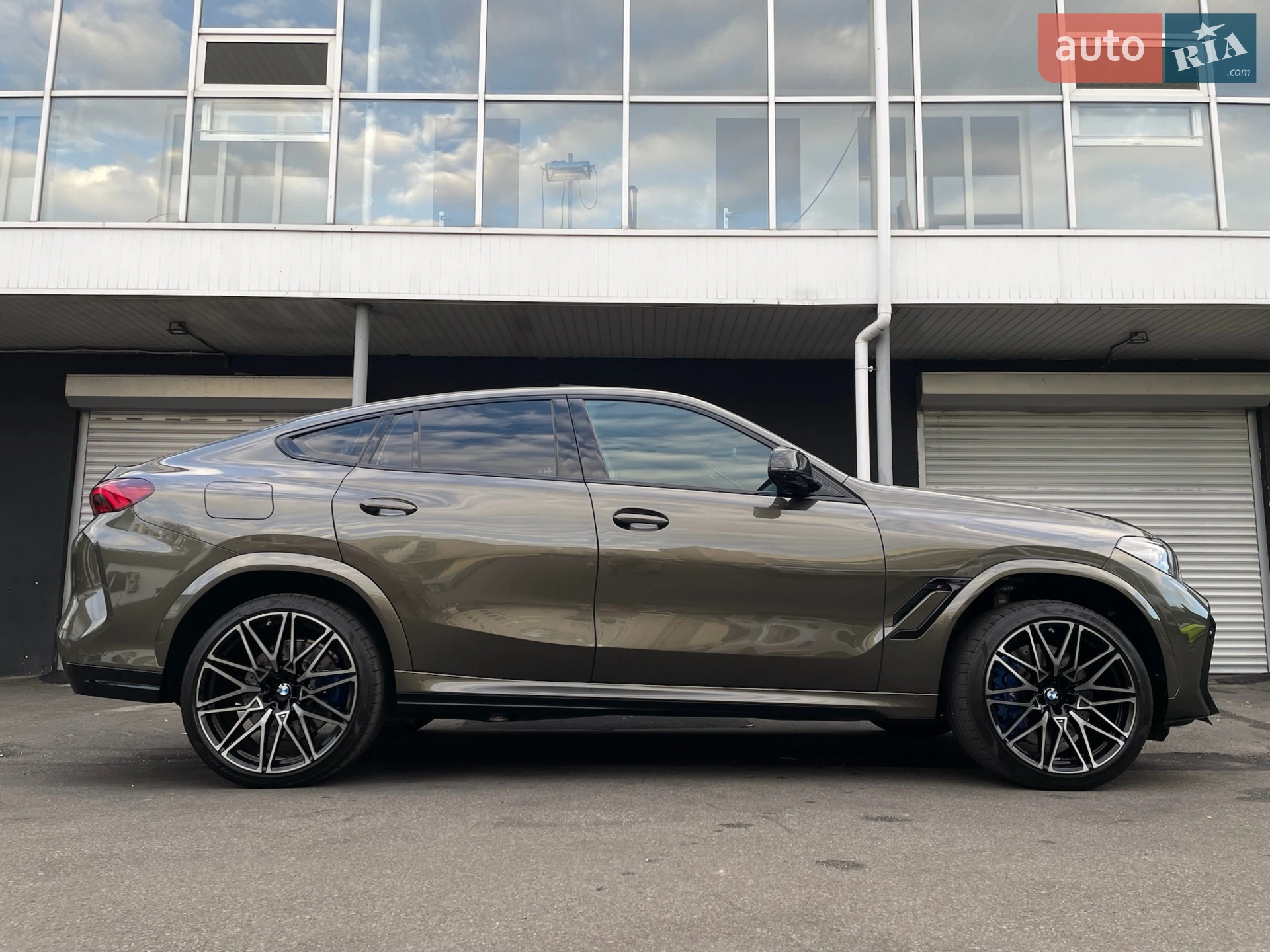 2022 BMW X6 M - мініатюра 31