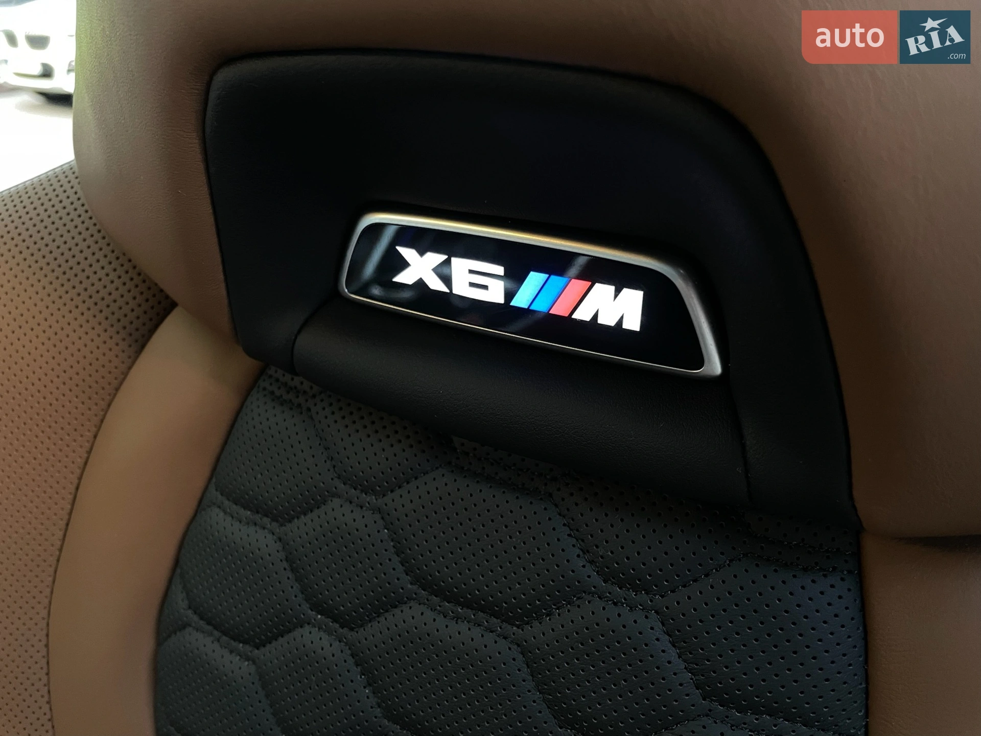 2022 BMW X6 M - мініатюра 58