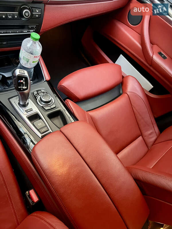 Внедорожник / Кроссовер BMW X6 M 2011 в Киеве