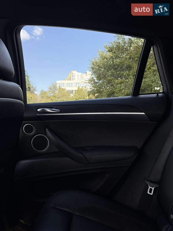Внедорожник / Кроссовер BMW X6 M 2011 в Киеве фото 27 Внедорожник / Кроссовер BMW X6 M 2011 в Киеве