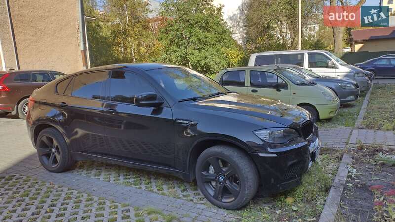 BMW X6 M 2011 BMW X6 M 2011