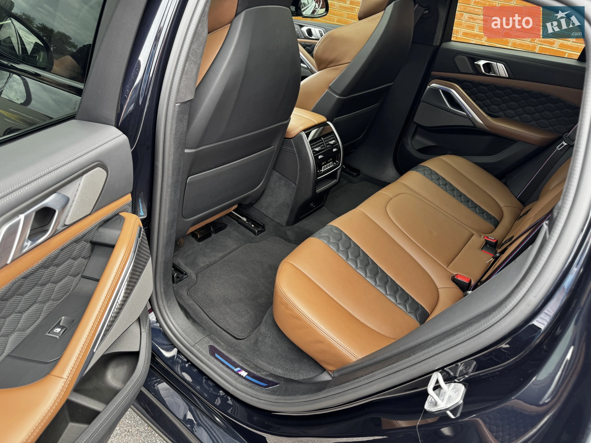 2021 BMW X6 M - мініатюра 36