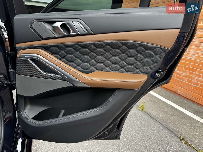 Позашляховик / Кросовер BMW X6 M 2021 в Києві