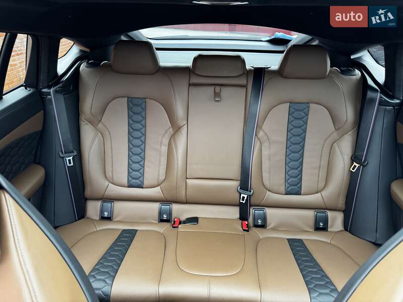 Позашляховик / Кросовер BMW X6 M 2021 в Києві