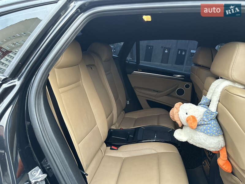 Внедорожник / Кроссовер BMW X6 M 2011 в Киеве