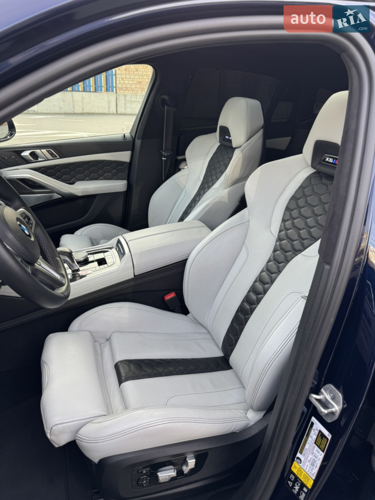 2021 BMW X6 M - мініатюра 17