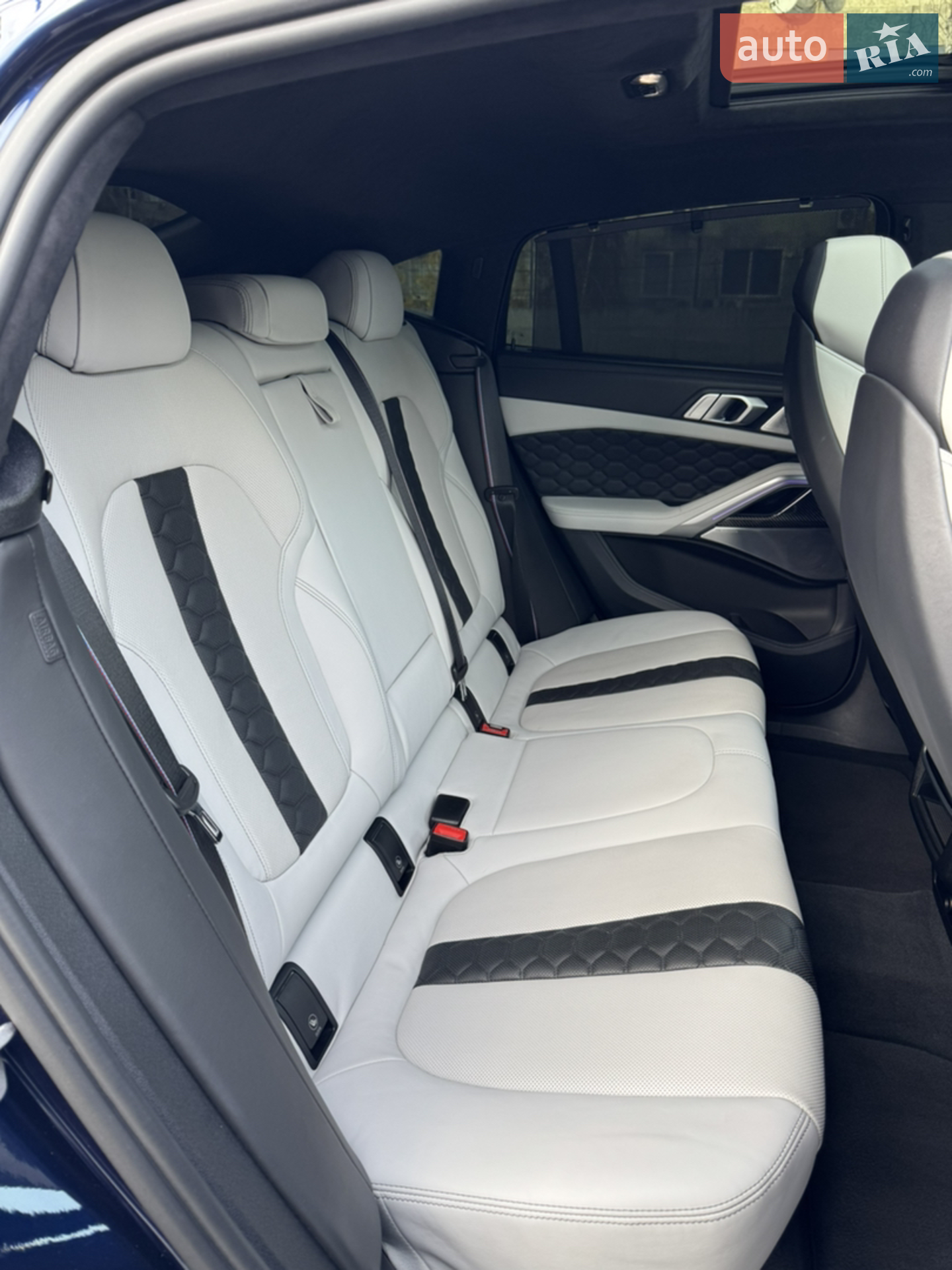 2021 BMW X6 M - мініатюра 28