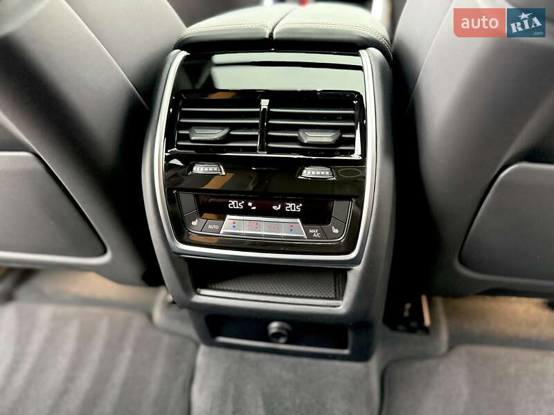 Позашляховик / Кросовер BMW X6 M 2022 в Києві