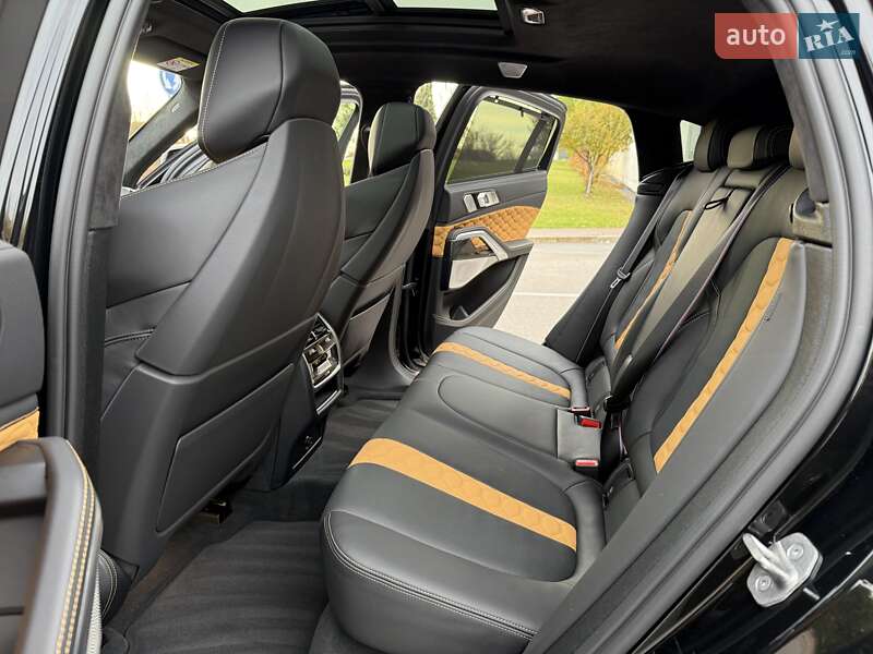 Позашляховик / Кросовер BMW X6 M 2022 в Києві