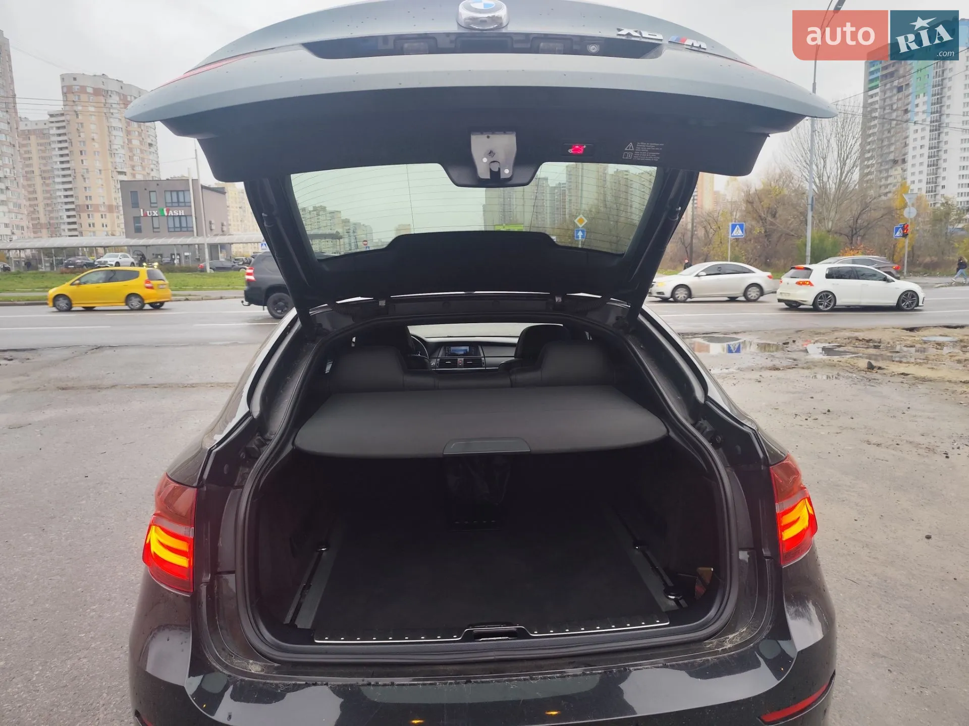 2010 BMW X6 M - мініатюра 32