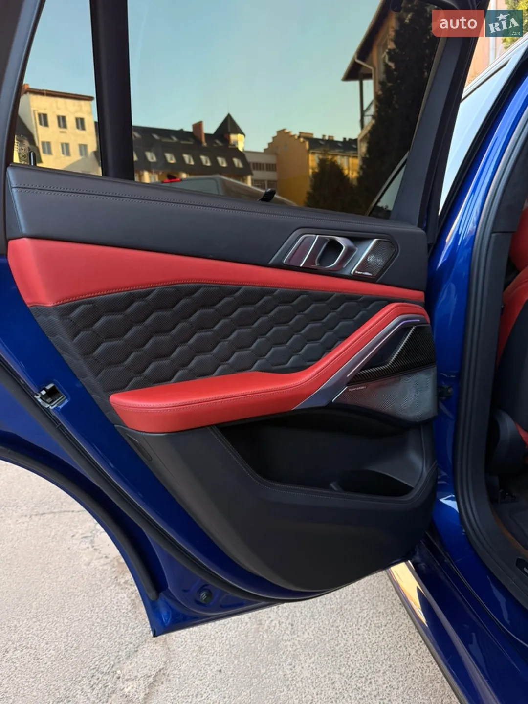 2020 BMW X6 M - мініатюра 11