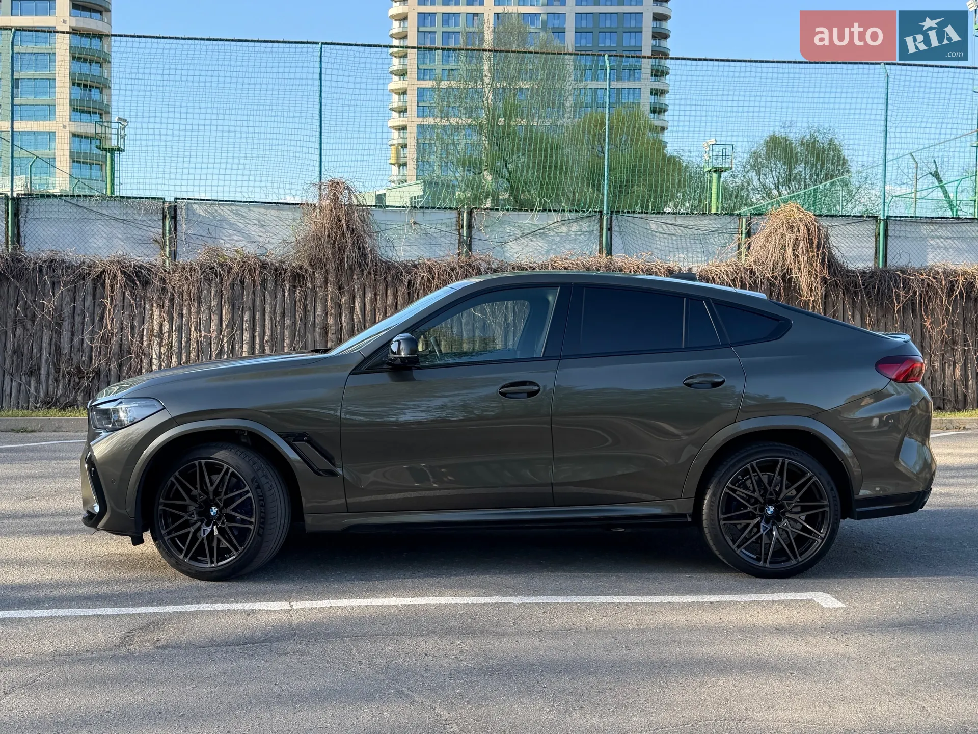 2022 BMW X6 M - мініатюра 3