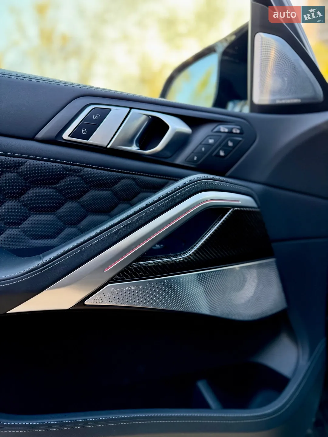 2022 BMW X6 M - мініатюра 29