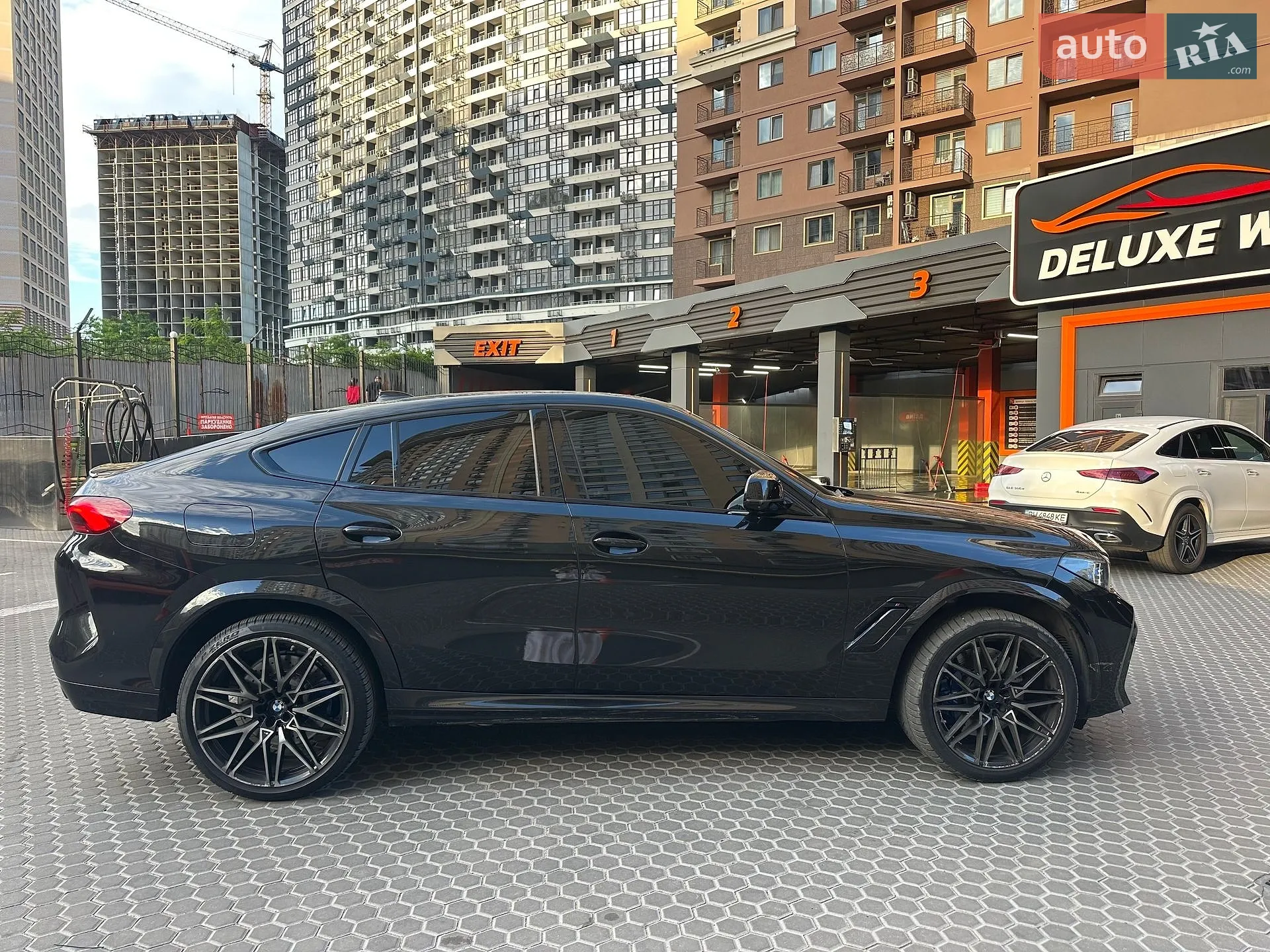 2022 BMW X6 M - мініатюра 2