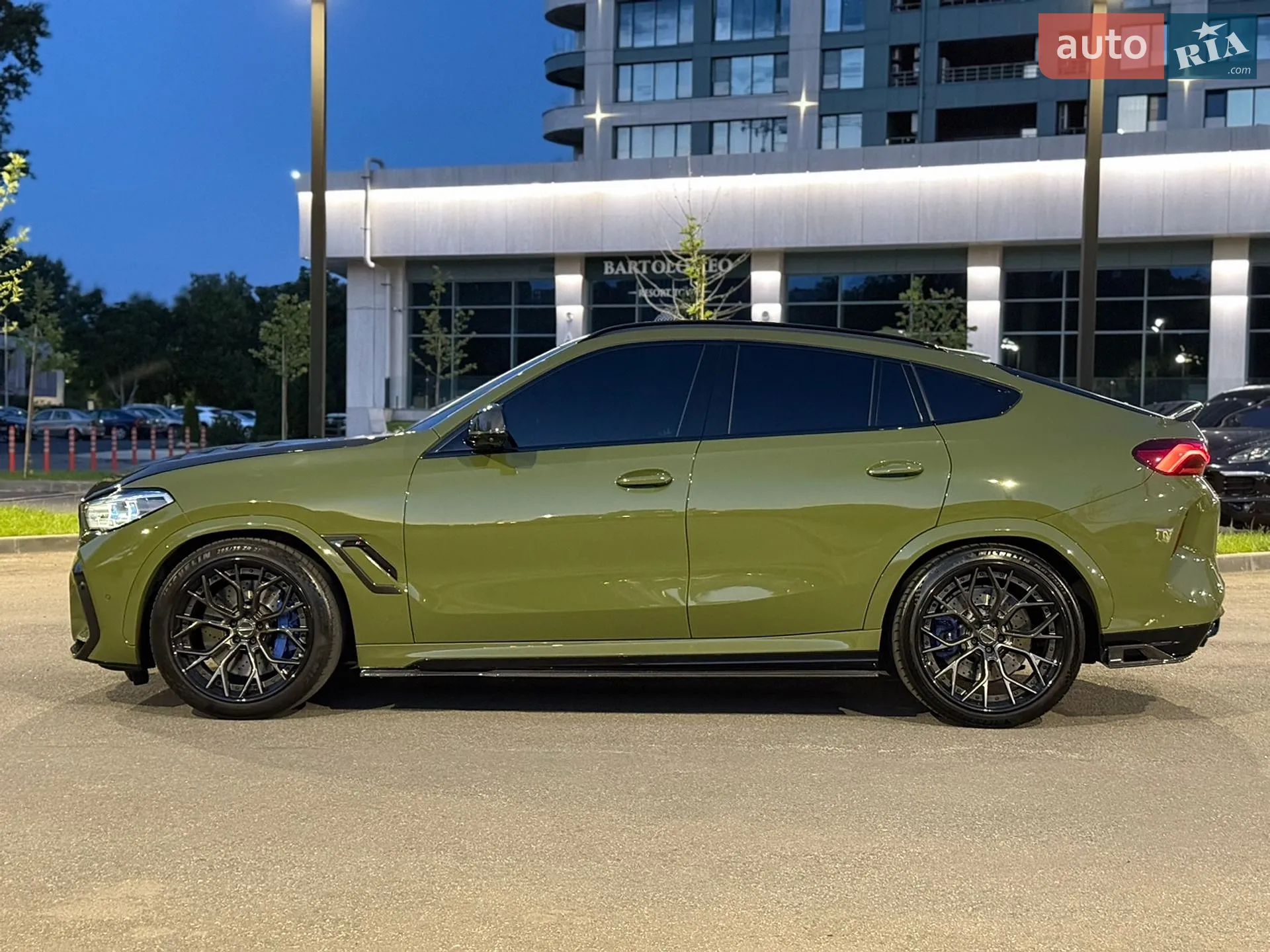 2021 BMW X6 M - мініатюра 11