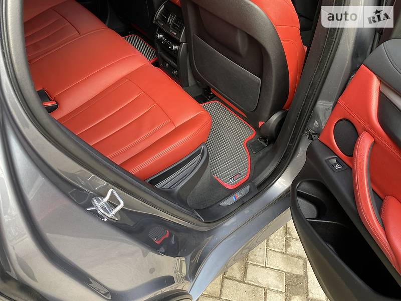 Позашляховик / Кросовер BMW X6 2016 в Чернівцях