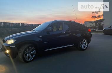 Позашляховик / Кросовер BMW X6 2011 в 