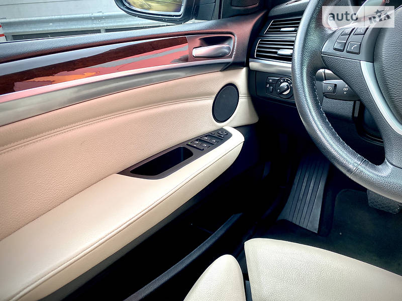 Позашляховик / Кросовер BMW X6 2010 в Києві