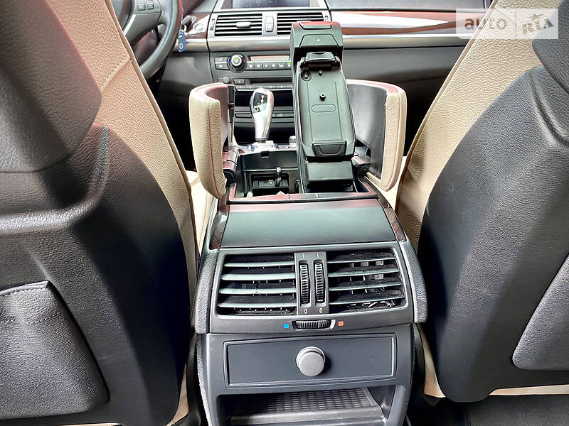 Позашляховик / Кросовер BMW X6 2010 в Києві