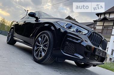 Позашляховик / Кросовер BMW X6 2021 в 