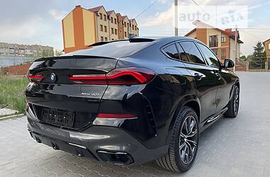 Позашляховик / Кросовер BMW X6 2021 в 