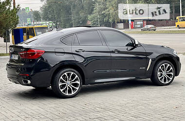Внедорожник / Кроссовер BMW X6 2015 в 