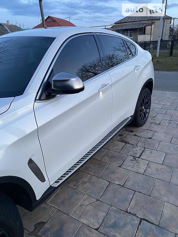Внедорожник / Кроссовер BMW X6 2015 в Подольске