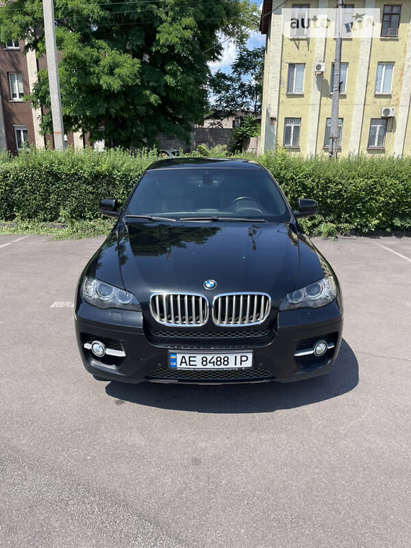 Внедорожник / Кроссовер BMW X6 2011 в Каменском