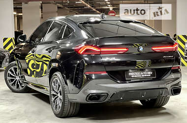 Позашляховик / Кросовер BMW X6 2021 в 