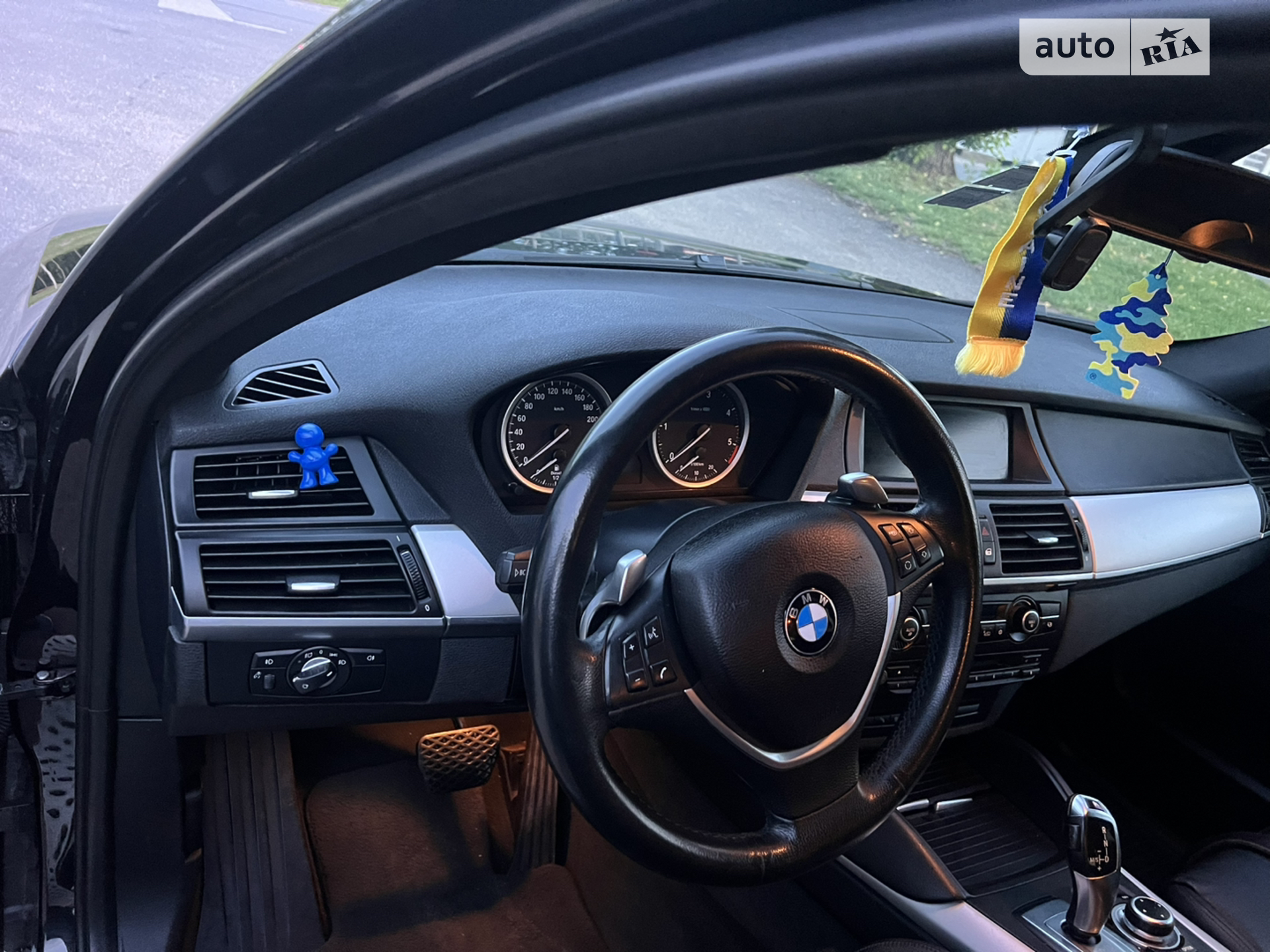2010 BMW X6 - мініатюра 25
