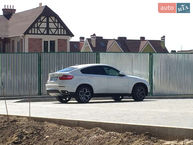 Позашляховик / Кросовер BMW X6 2011 в Одесі