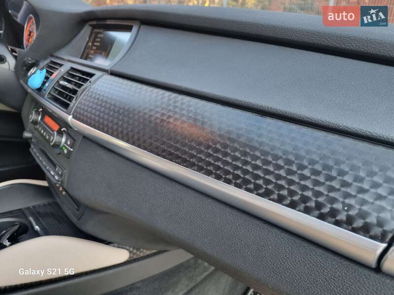 Внедорожник / Кроссовер BMW X6 2011 в Ровно