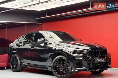 Позашляховик / Кросовер BMW X6 2021 в 