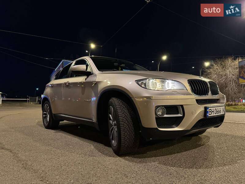 Внедорожник / Кроссовер BMW X6 2014 в Одессе