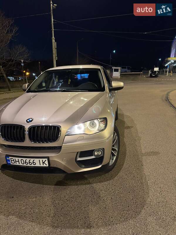 Внедорожник / Кроссовер BMW X6 2014 в Одессе